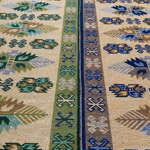 Green Reversible Runner - Picture 2 of 6